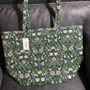 Vera Bradley Enchanted Woodland grand tote. NWT